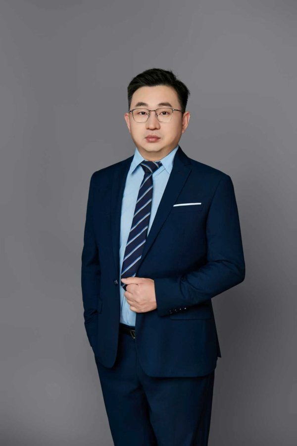 配配查 对话卓益得李清都：未来一个人或需两台机器人